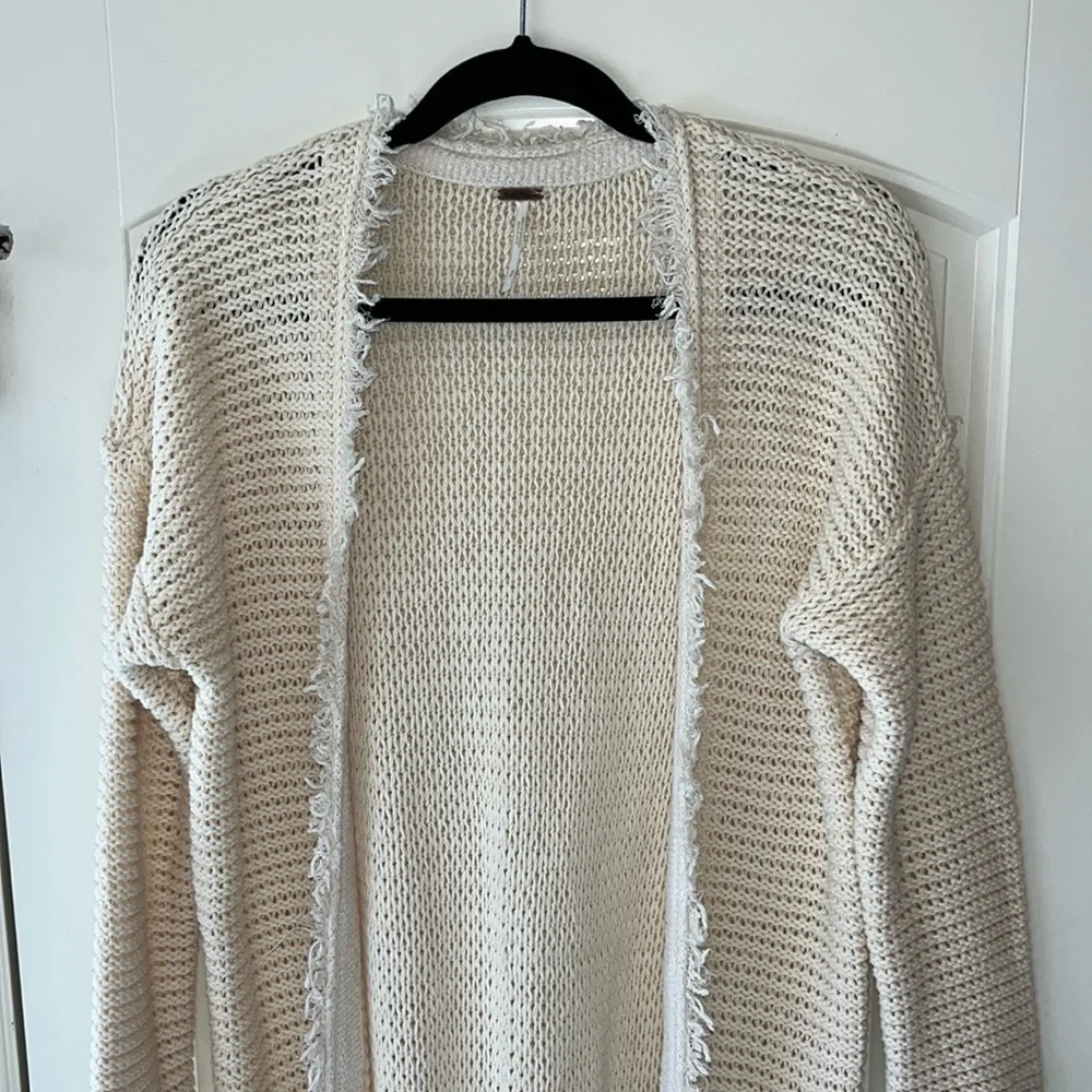 Ivory/cream Free People long line wouldn’t it be nice fringe cardigan cotton S